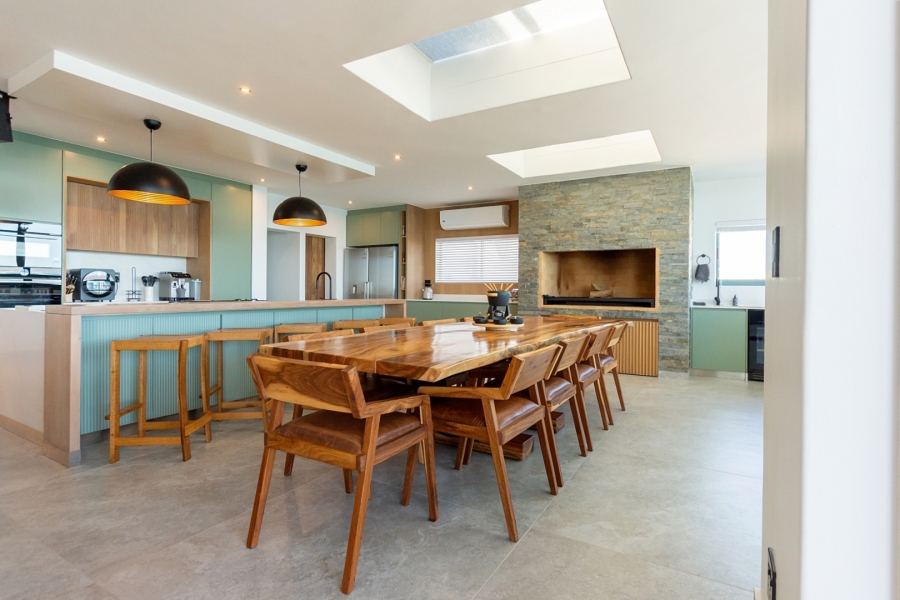 5 Bedroom Property for Sale in Mykonos Western Cape